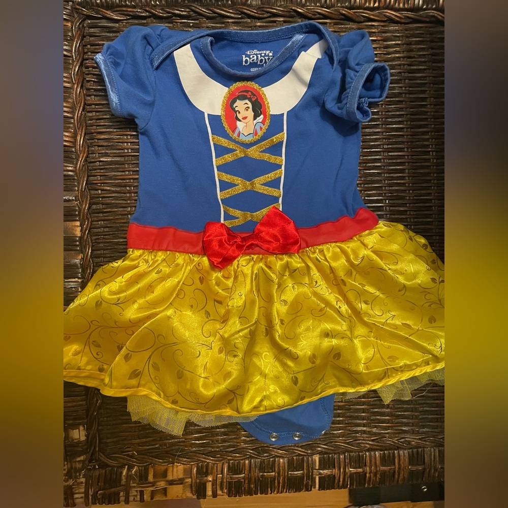 Baby girl Disney Snow White onesie